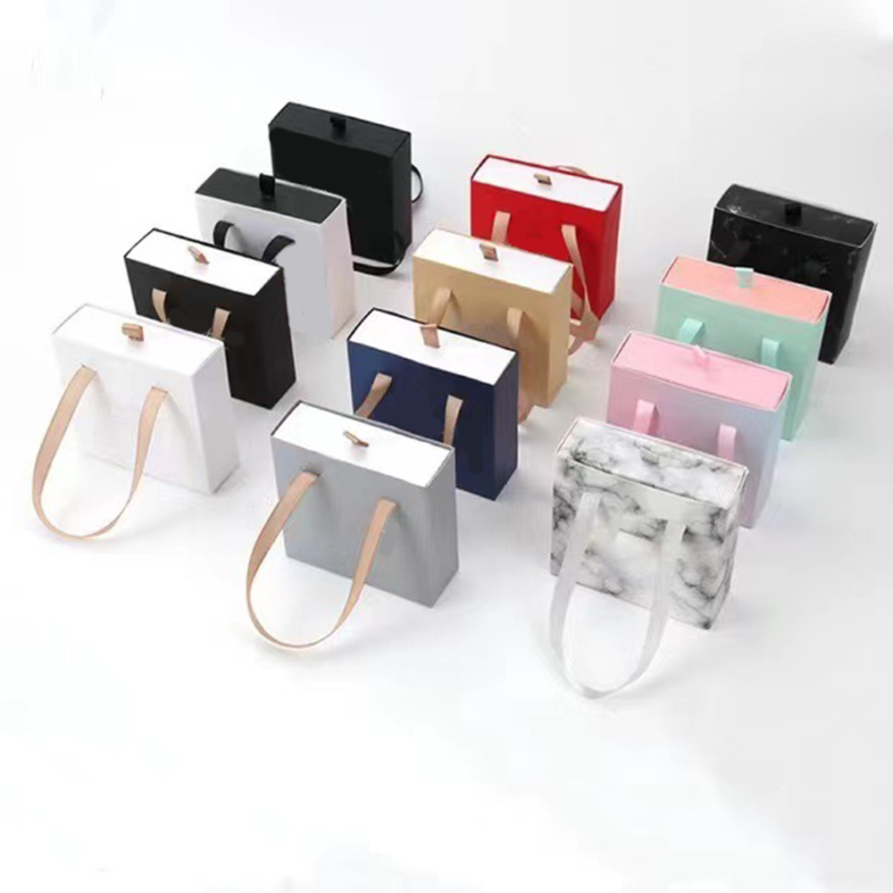 Pudełko na biżuterię z uchwyte – Travel Jewellery & Accessories Organiser recenzja i cena