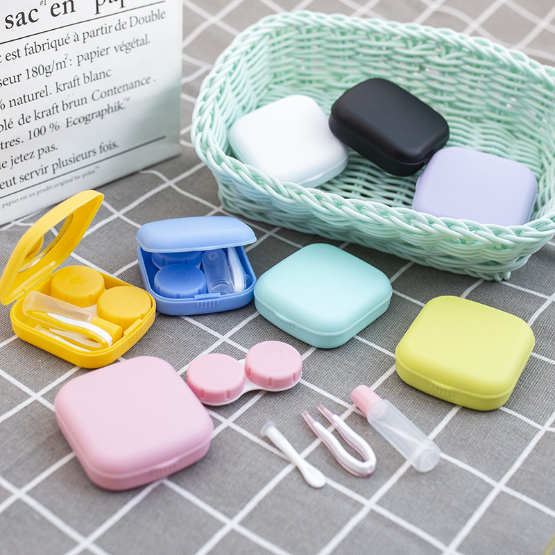 Mini kontakt futerał na okular – Travel Video Accessories recenzja i cena